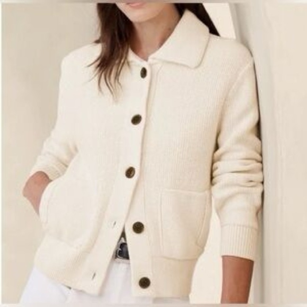 BANANA REPUBLIC BUTTON FRONT CARDIGAN